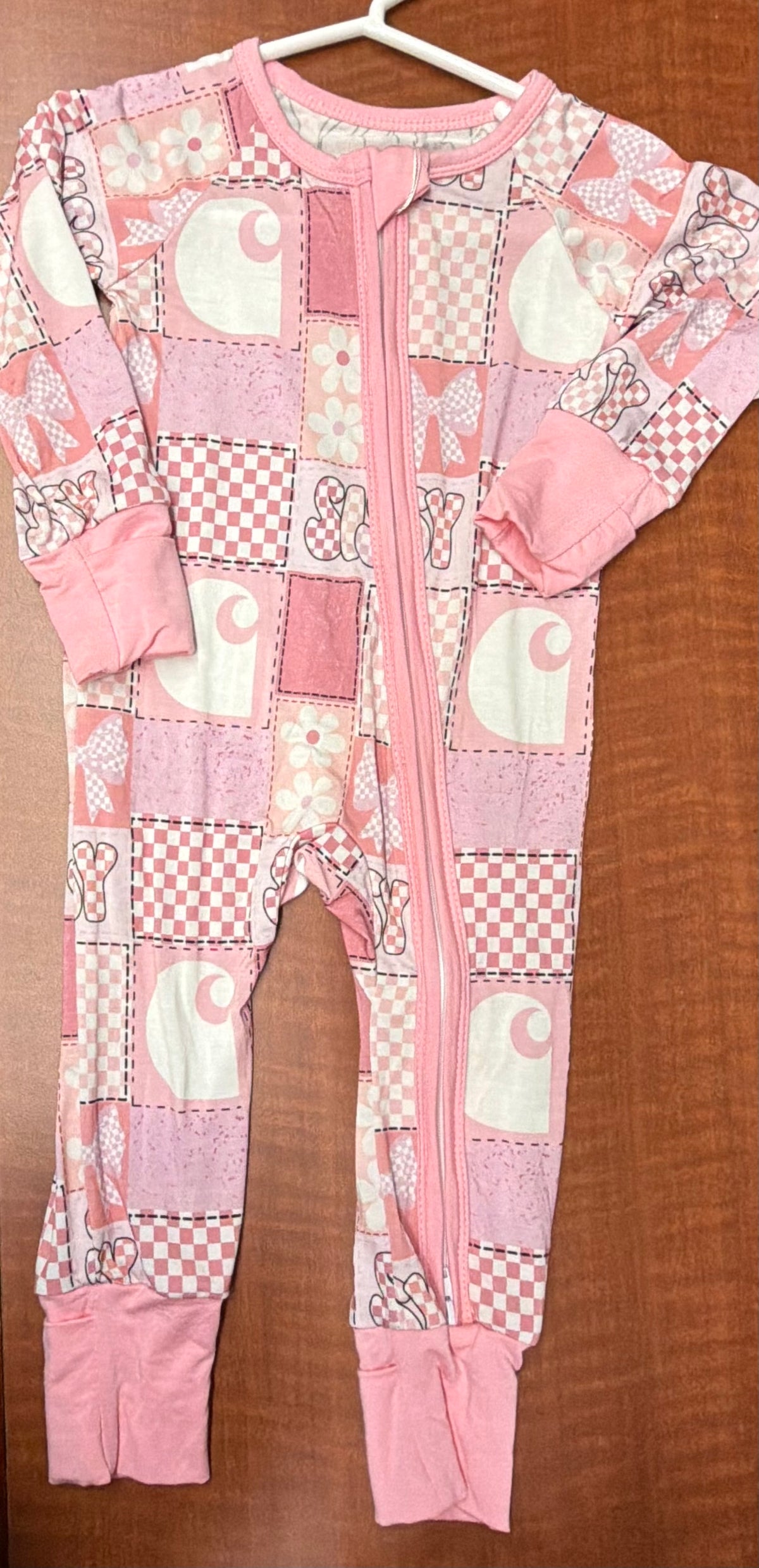 Carhartt Sissy print zippie