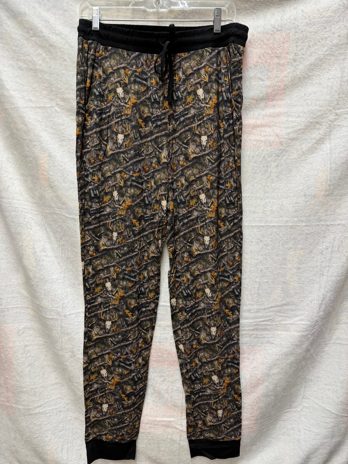 European mount Hunting print bottoms